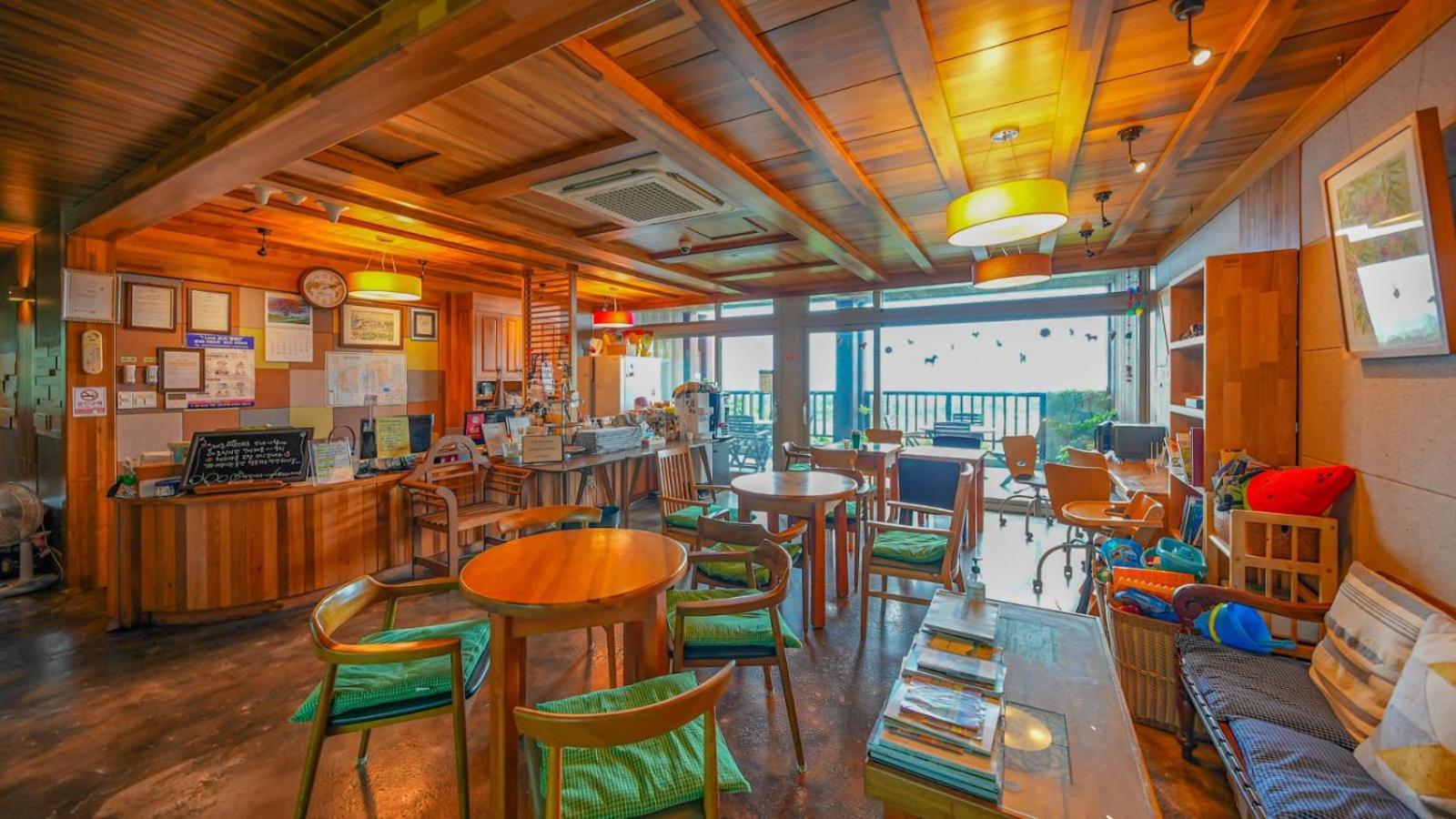 Jeju Eco Suites Согвипхо Экстерьер фото