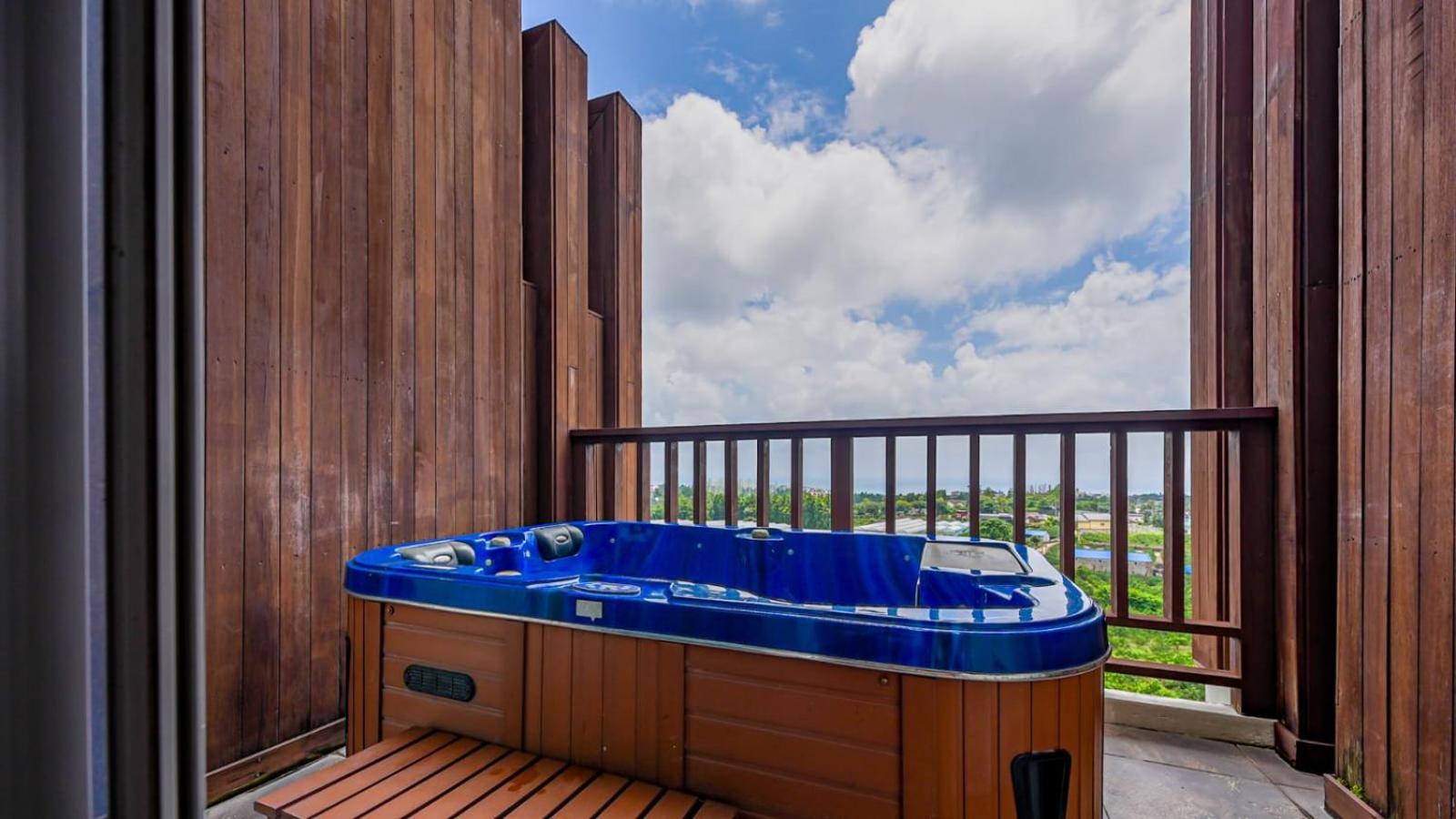 Jeju Eco Suites Согвипхо Экстерьер фото
