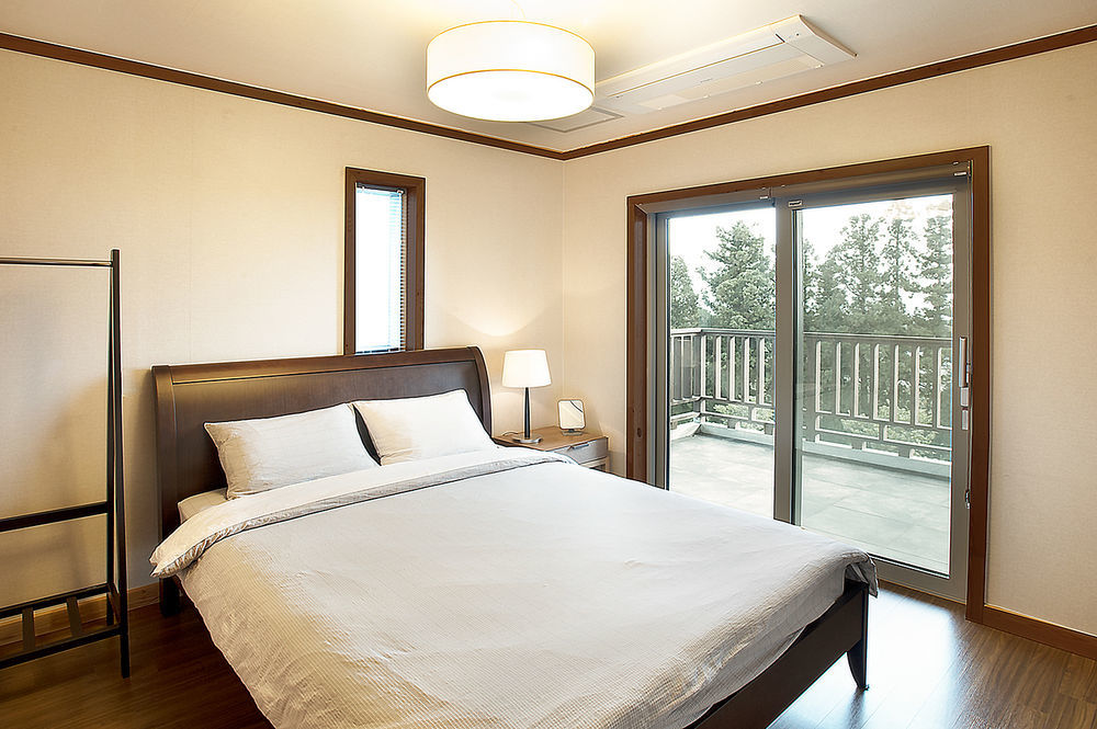 Jeju Eco Suites Согвипхо Экстерьер фото